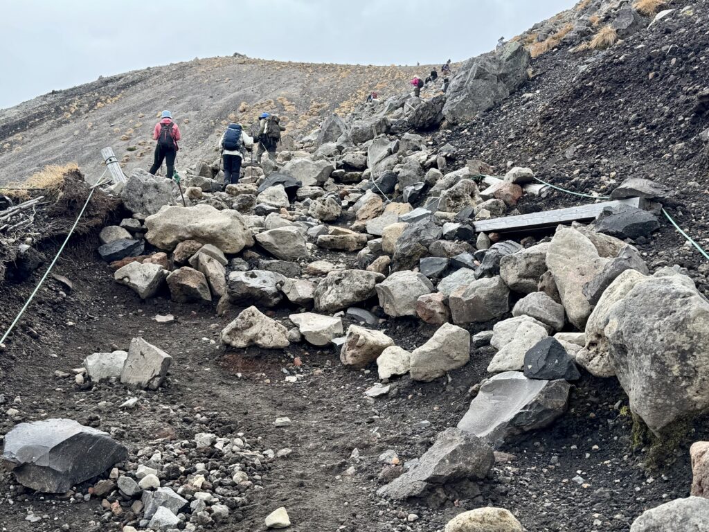 乗鞍岳 道中のいわば